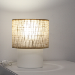 Lampe TABATA  câble d’alimentation avec interrupteur blanc visible