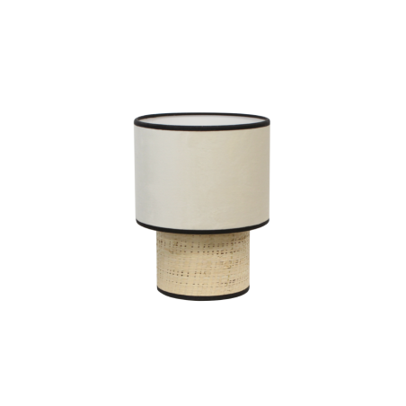 Lampe GATSBY, élégante combinant un abat-jour en velours beige blanc écru, un biais en coton noir et un pied en rotin naturel
