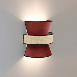 Applique murale Gatsby  allumée en velours rouge bordeaux et rotin naturel