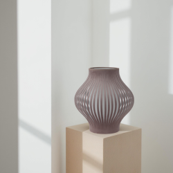 ONION lampe de table gris cendre, posée sur un réceptacle dans un intérieur moderne et épuré collection ONION Sinaya luminaires