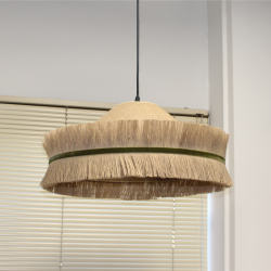 Suspension en sisal tressé avec franges en jute et bandeau velours vert style bohème chic