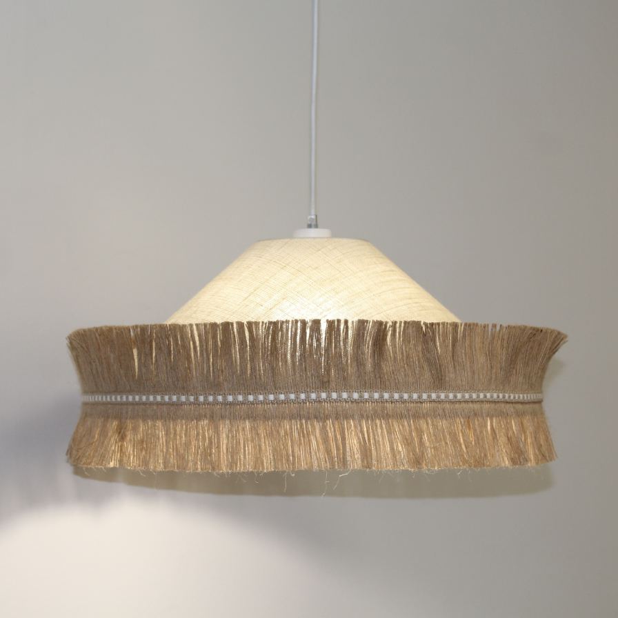 Suspension en sisal tressé avec franges en jute et bandeau tissé pour un style bohème chic